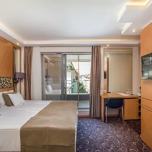 **** Hotel Marmara Ungarn