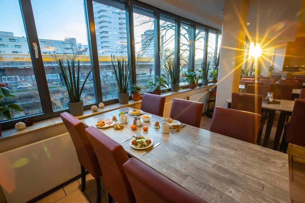 Acama Hotel & Hostel Kreuzberg Berlin