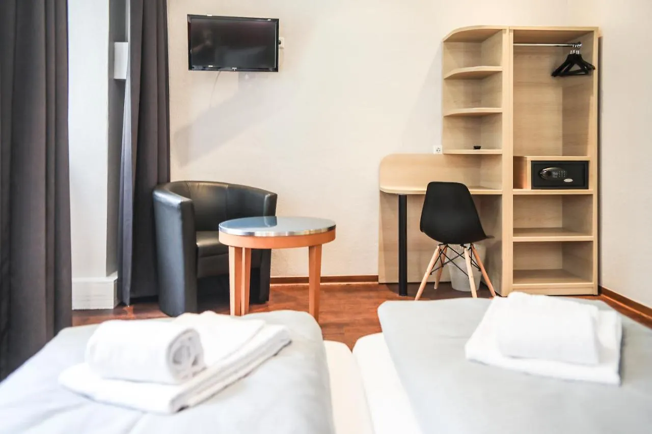 Acama Hotel & Hostel Kreuzberg Berlin 2*,