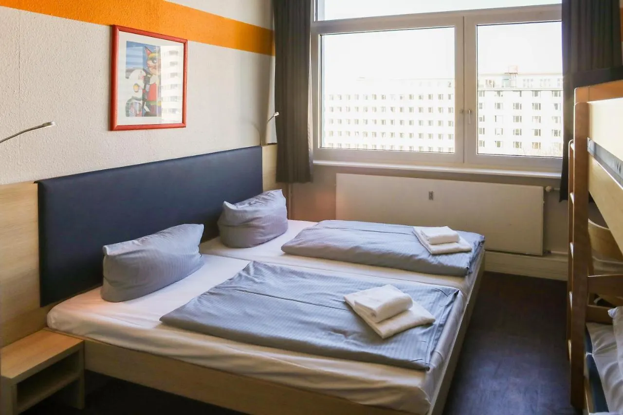 Acama Hotel & Hostel Kreuzberg Berlin 2*,